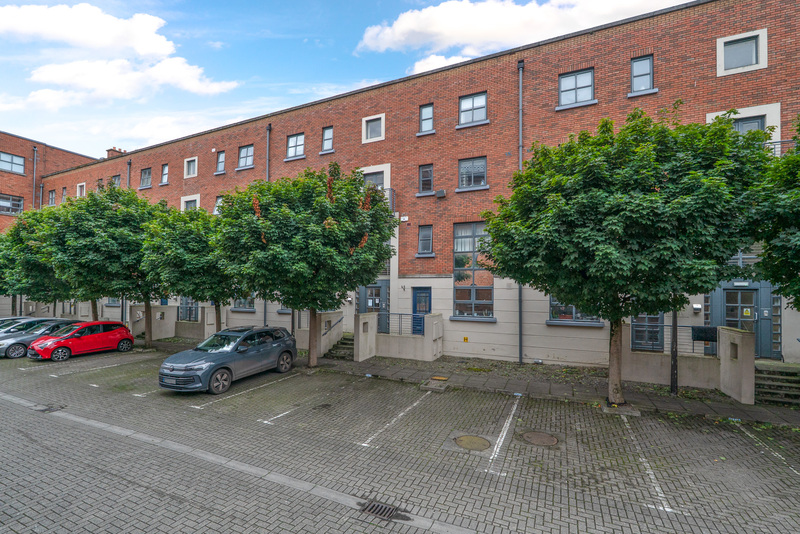 Photo of Sarsfield Quay Apartments, Liffey Street West, Dublin 7, D07 F409