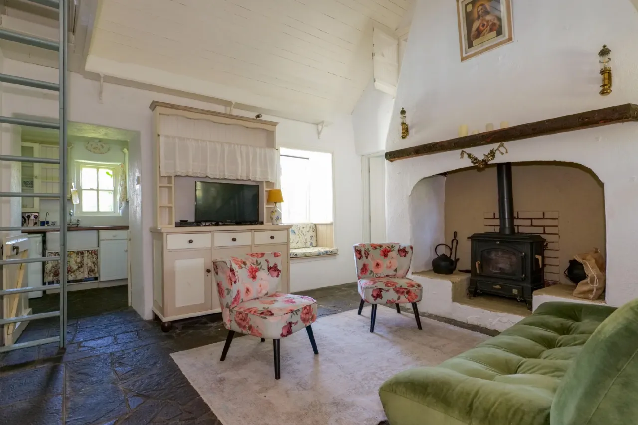 Photo of Darby's Cottage, Baile Eamon, Spiddal, Co. Galway, H91 VR6P