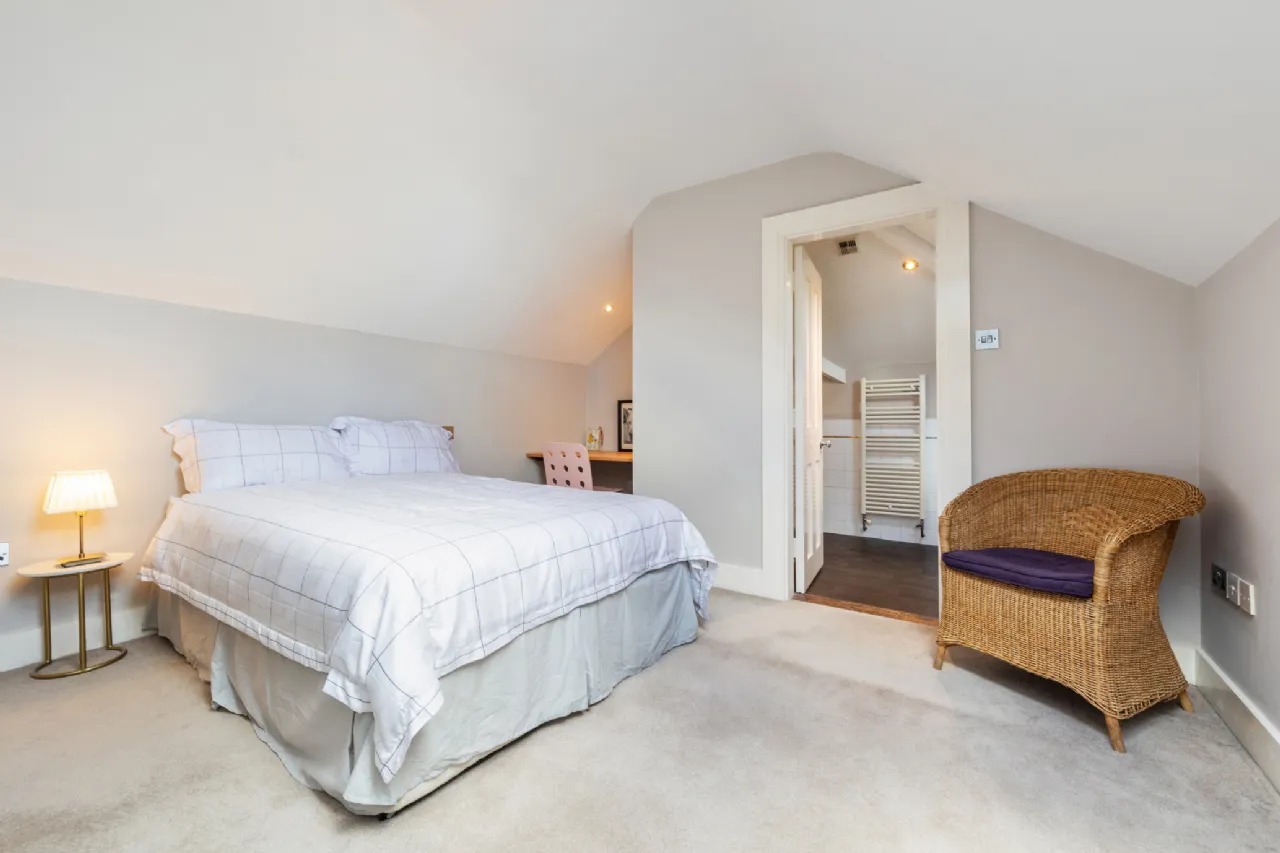 Photo of Merrion Lodge, 148 Merrion Road, Ballsbridge, Dublin 4, D04 K6P0