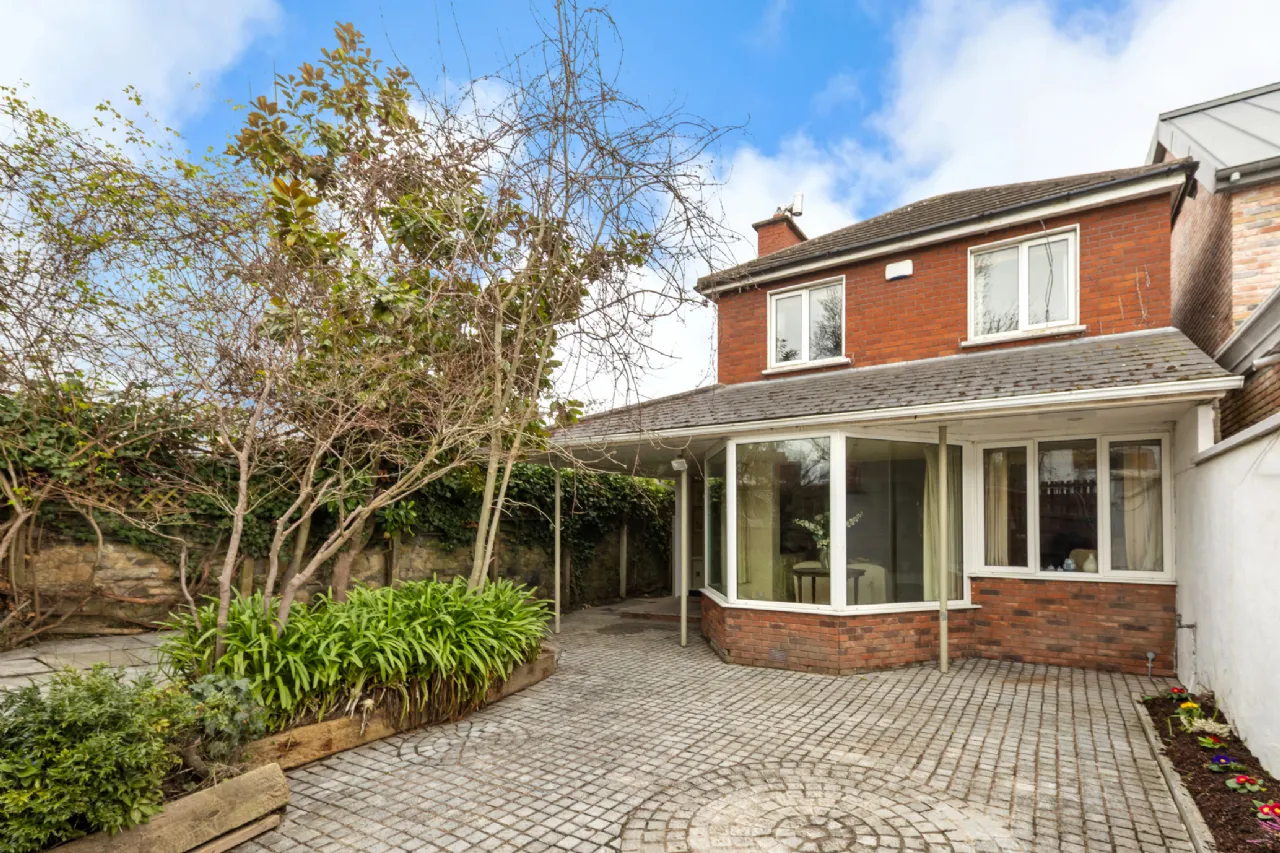 Photo of 1 Heytesbury Lane, Ballsbridge, Dublin 4, D04 C2R4