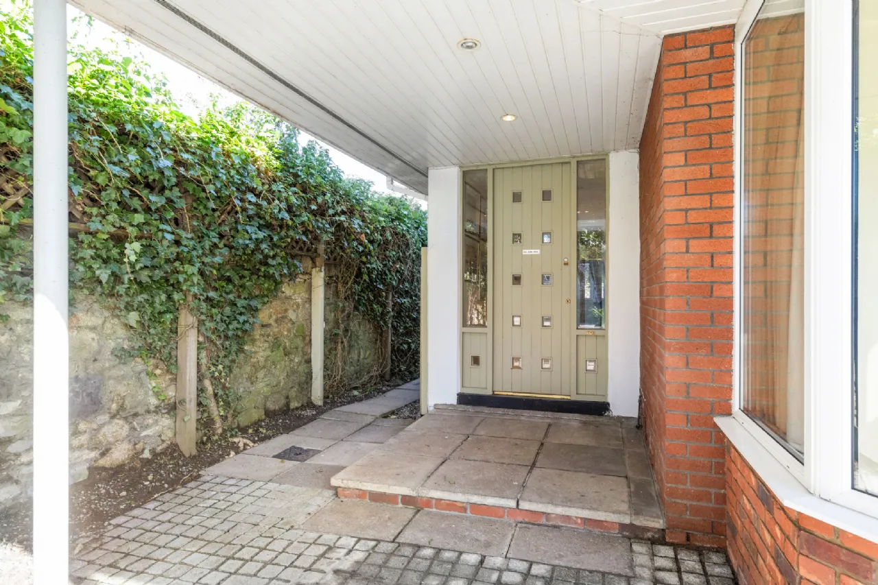 Photo of 1 Heytesbury Lane, Ballsbridge, Dublin 4, D04 C2R4