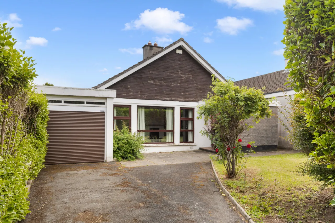 Photo of 26 Kerrymount Rise, Foxrock, Dublin 18, D18 X7F9