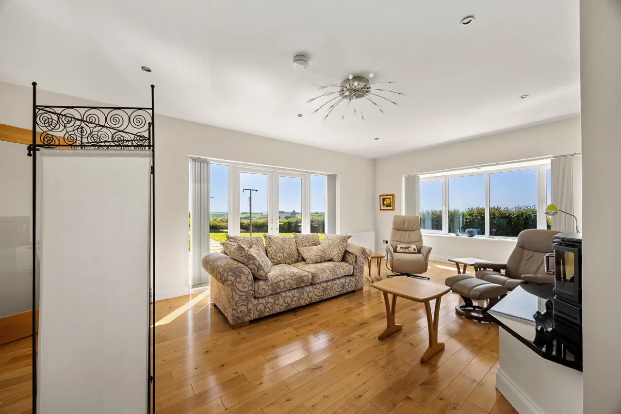 Photo of Kilfinnan, Glandore, Co Cork, P81K061