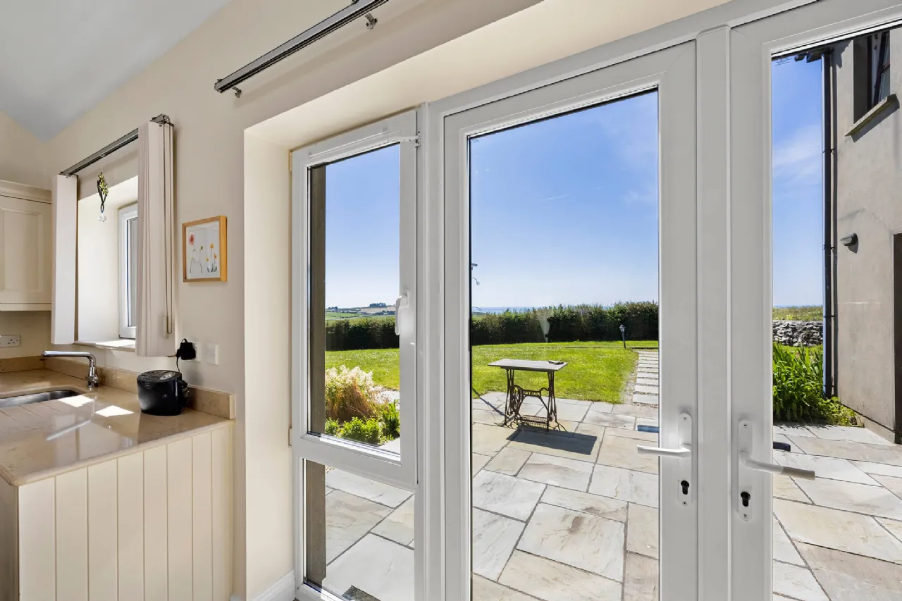 Photo of Kilfinnan, Glandore, Co Cork, P81K061