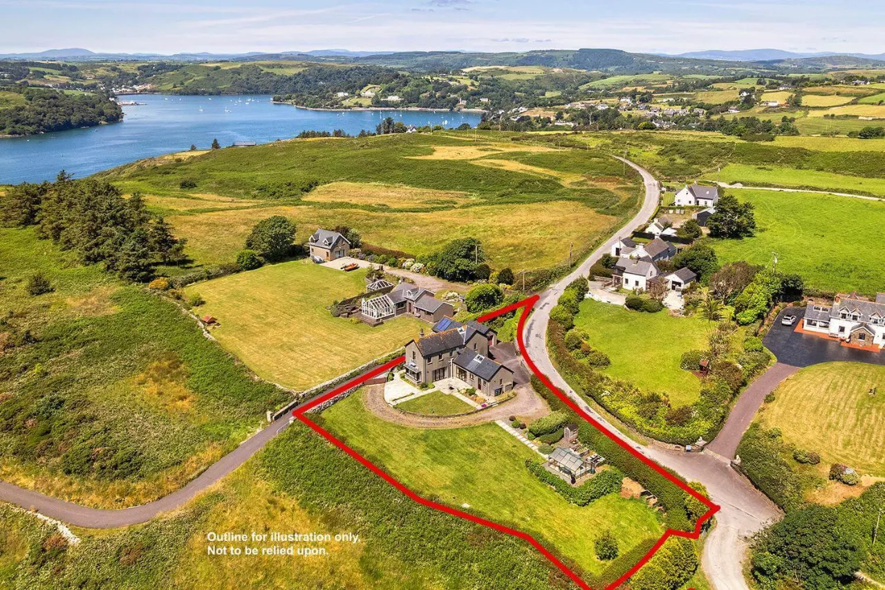 Photo of Kilfinnan, Glandore, Co Cork, P81K061