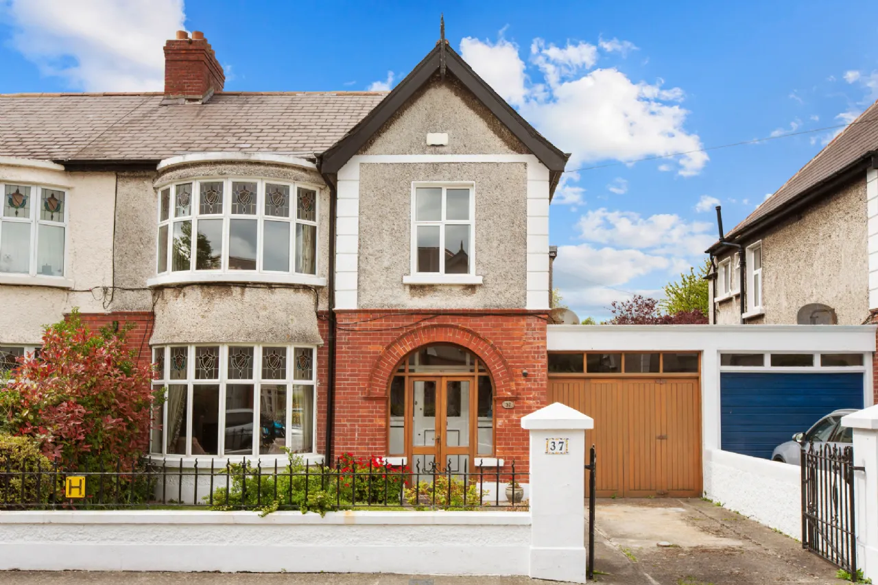 Photo of 37 St Albans Park, Sandymount, Dublin 4, D04 H6C4