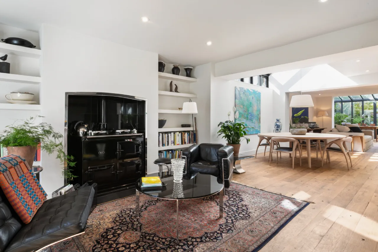 Photo of 56 Heytesbury Lane, Ballsbridge, Dublin 4, D04 W7W1