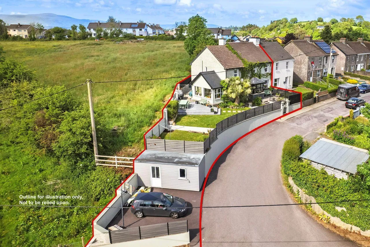 Photo of 1 Saint Cainirs Place, Bantry, Co. Cork, P75 EF67