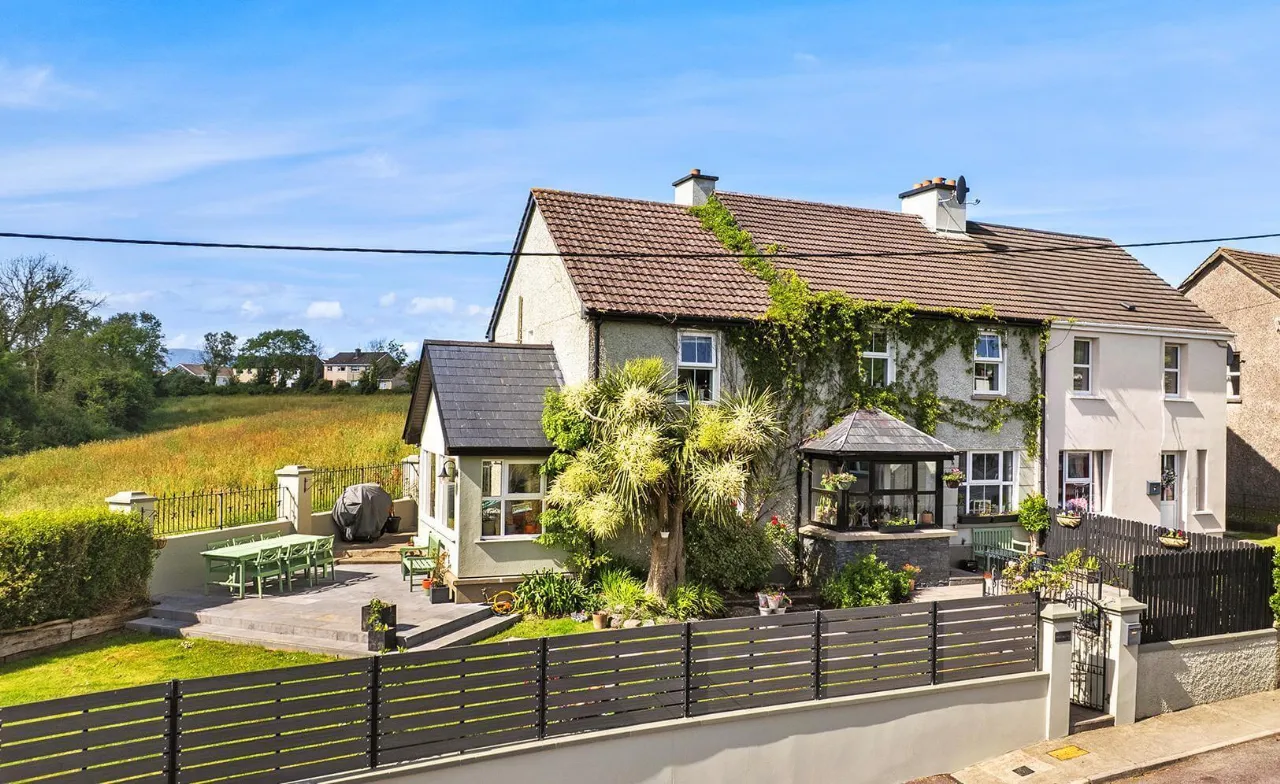 Photo of 1 Saint Cainirs Place, Bantry, Co. Cork, P75 EF67