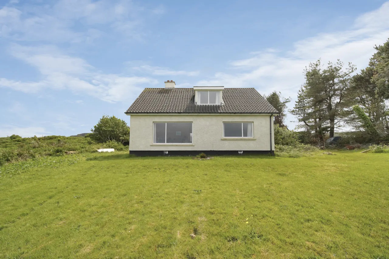 Photo of Cairn Cottage, Rinnaraw, Portnablagh, Co. Donegal, F92X6C1