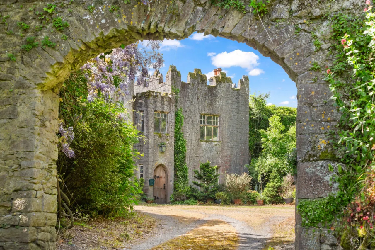 Photo of Ardfinnan Castle,, Ardfinnan, County Tipperary, E91 A398
