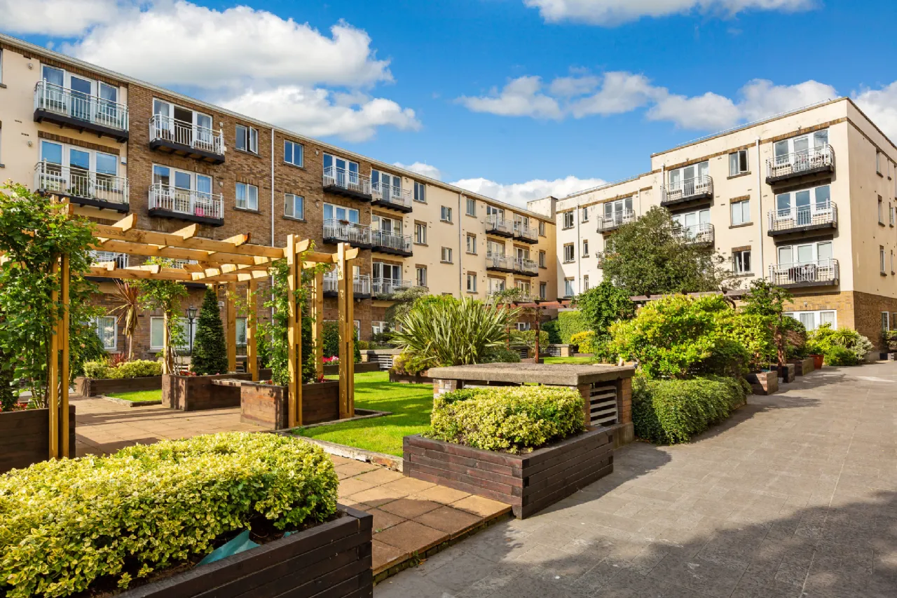 Photo of 215 Bachelors Walk, Dublin 1, D01 W251