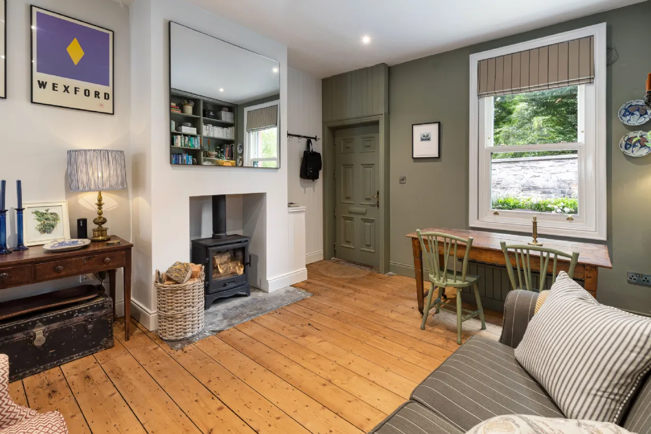 Photo of 27 Temple Cottages, Broadstone, Dublin 7, D07K3T2