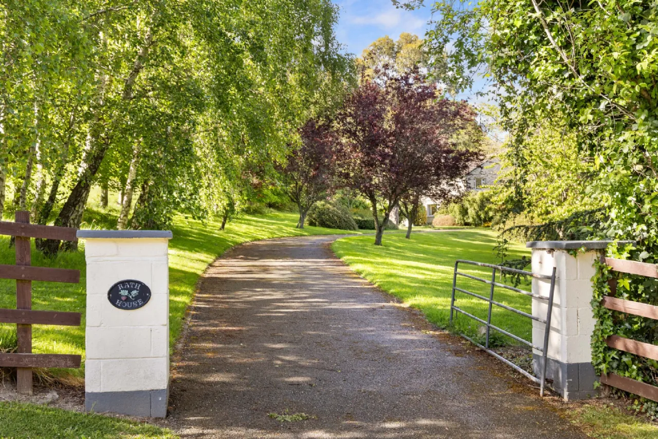Photo of Rath House, Castlegate, Ferndale Road, Rathmichael, Dublin 18, D18 K529
