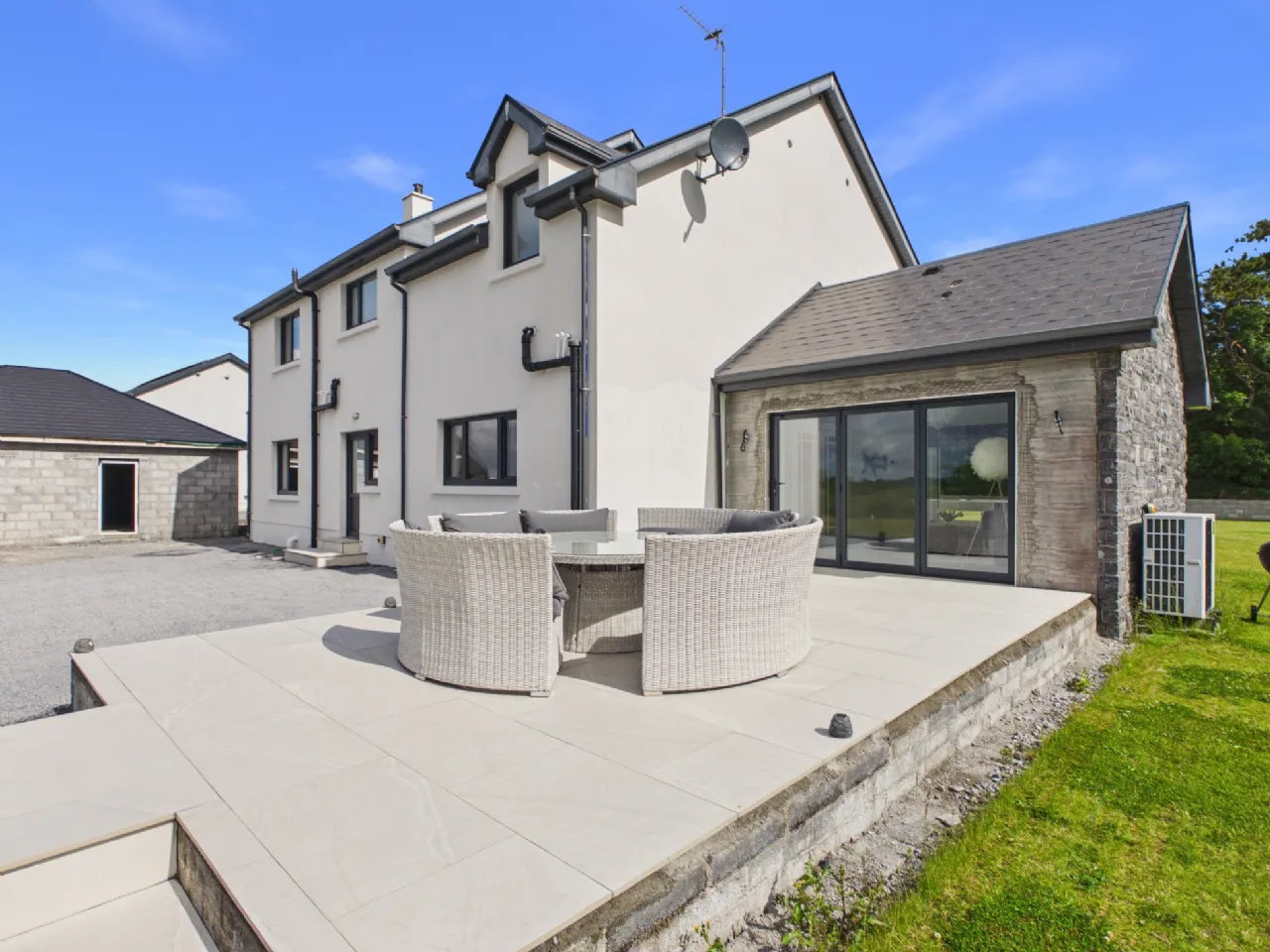 Photo of Wallscourt, Kilreekil, Co. Galway, H62 XN80