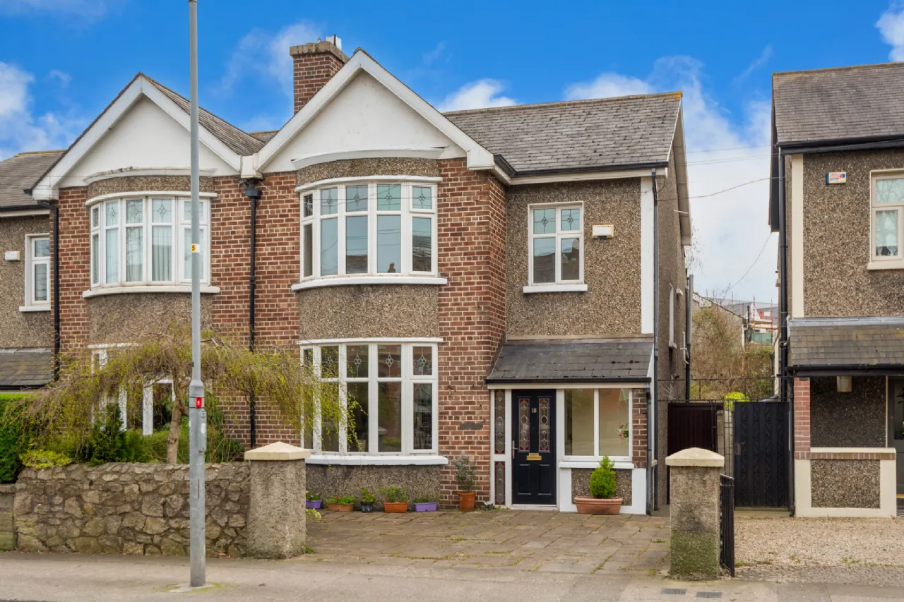 Photo of 18 Newbridge Avenue, Sandymount, Dublin 4, D04 W6V6