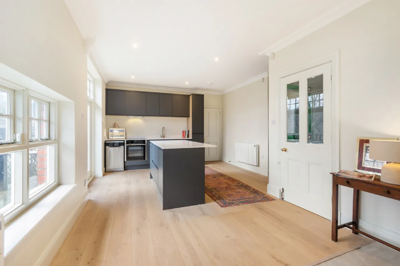 Photo of 10 Raglan Court, Raglan Road, Dublin 4, D04 FX24