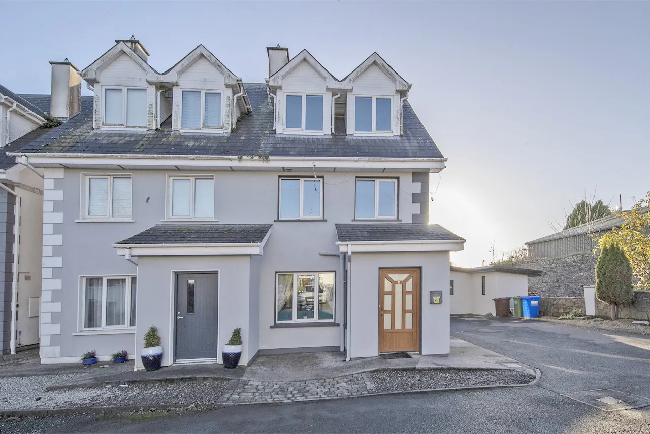 Photo of 1 Glenside, Cappoquin, Co Waterford, P51 Y7H2