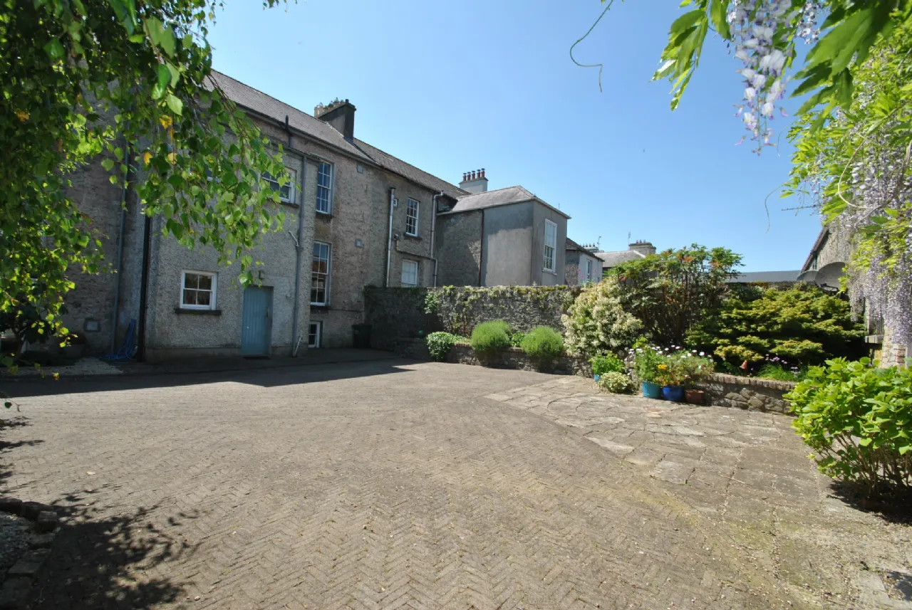 Photo of 4 John's Mall, Birr, Co Offaly, R42 VO45
