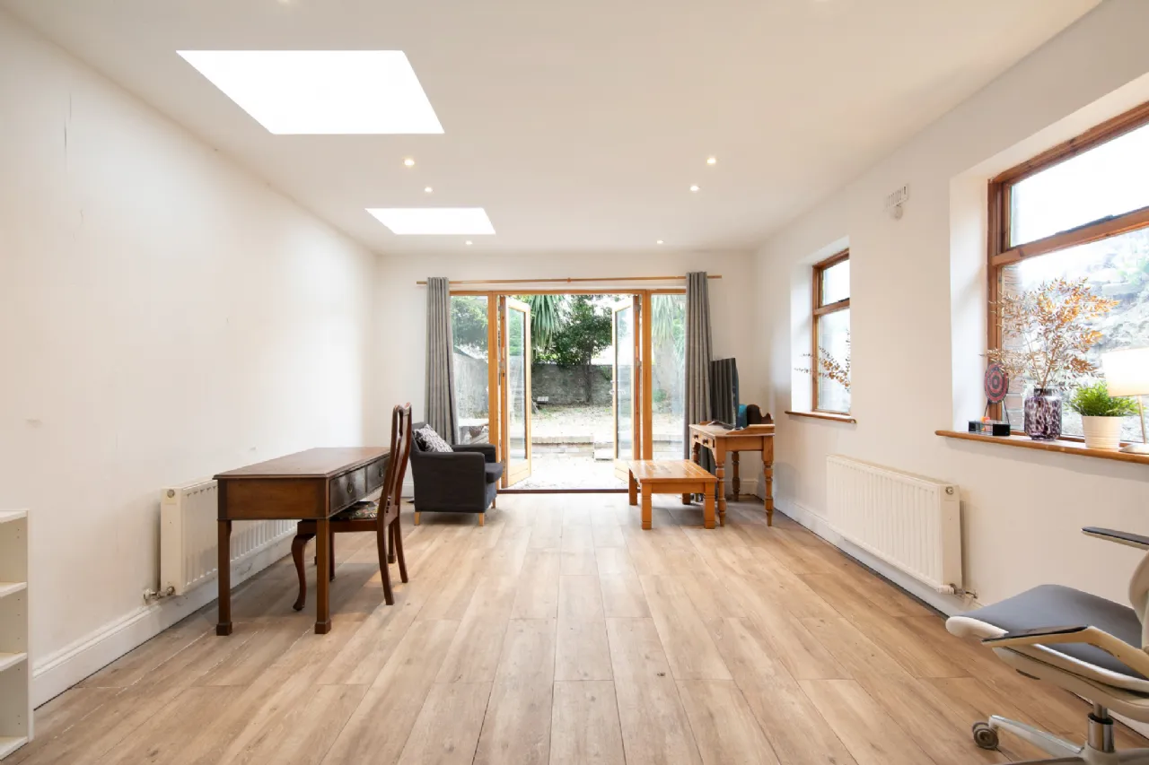 Photo of 27 Bloomfield Avenue, Portobello, Dublin 8, D08 K3K6