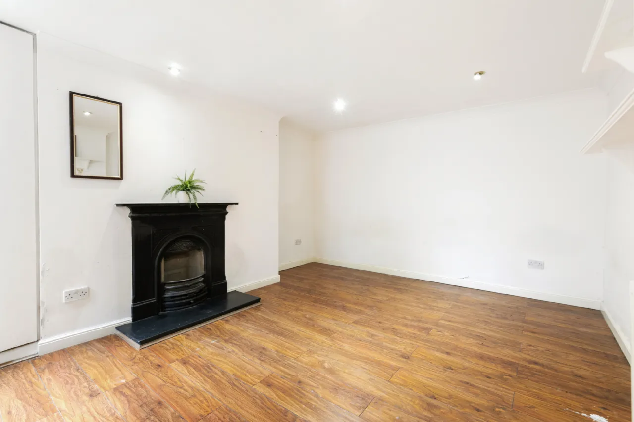 Photo of 27 Bloomfield Avenue, Portobello, Dublin 8, D08 K3K6