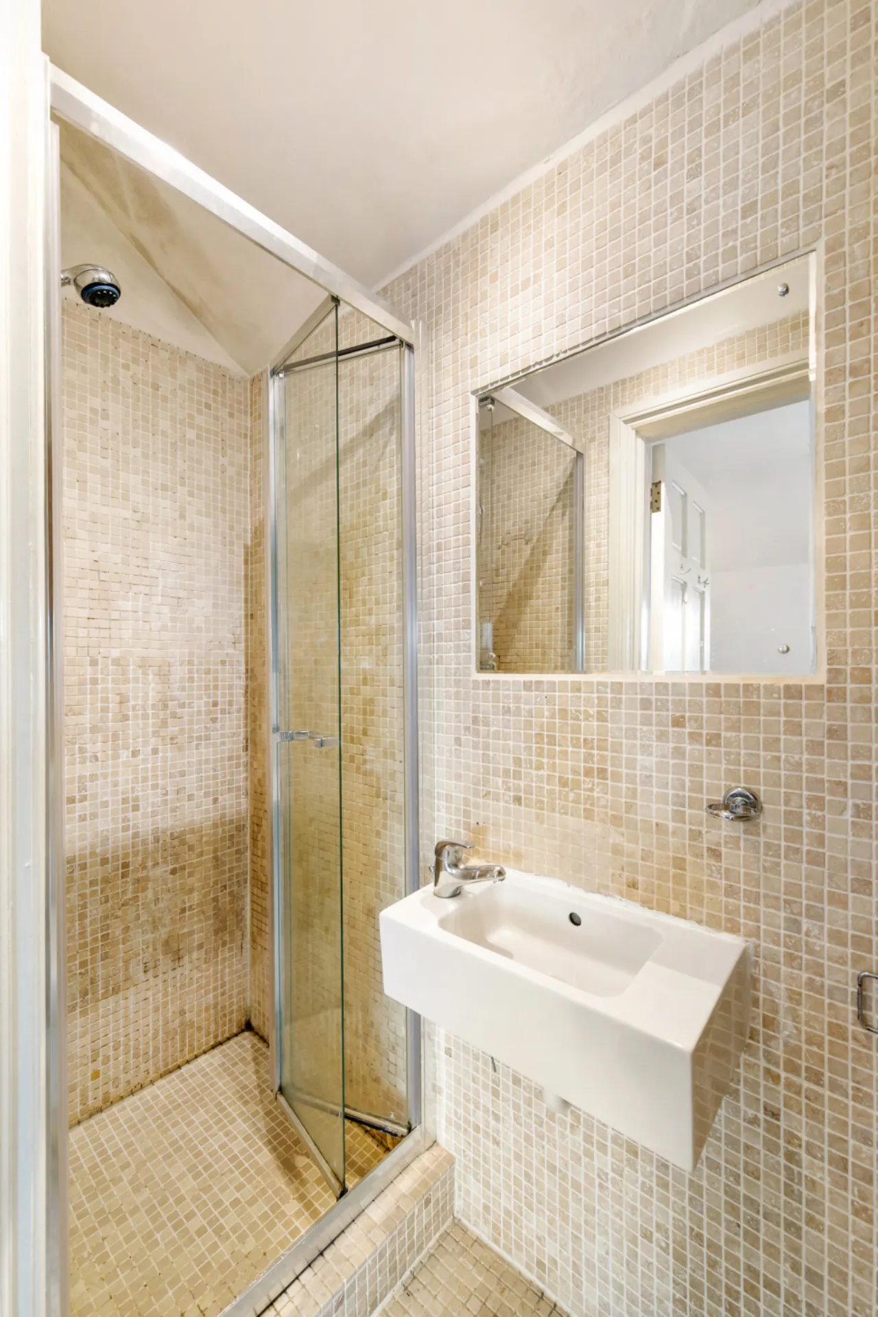 Photo of 27 Bloomfield Avenue, Portobello, Dublin 8, D08 K3K6