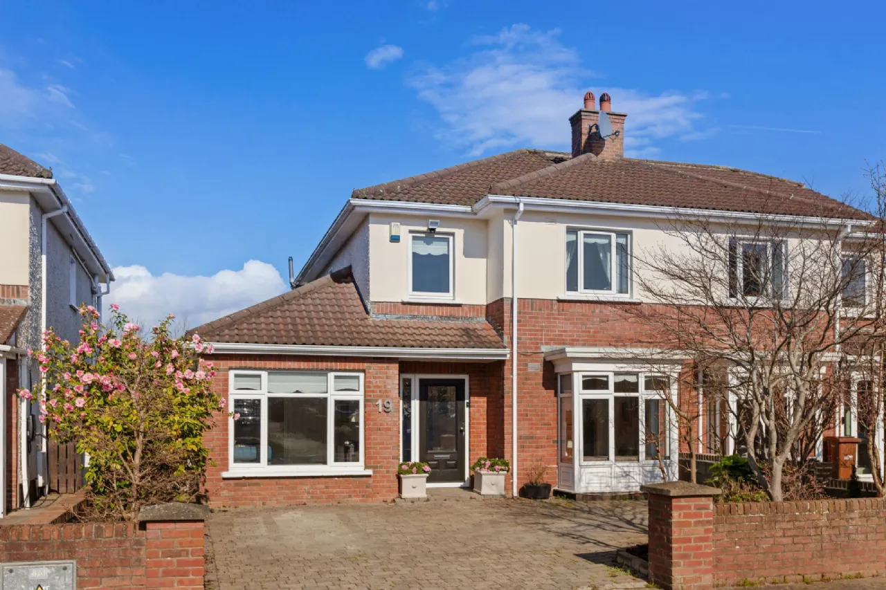 Photo of 19 Woodstown Close, Knocklyon, Dublin 16, D16Y077