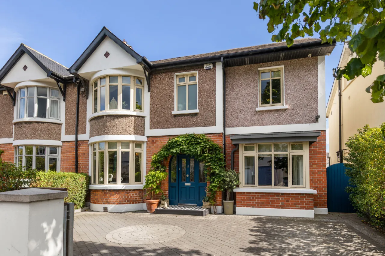Photo of 19 Marine Drive, Sandymount, Dublin 4, D04 X781