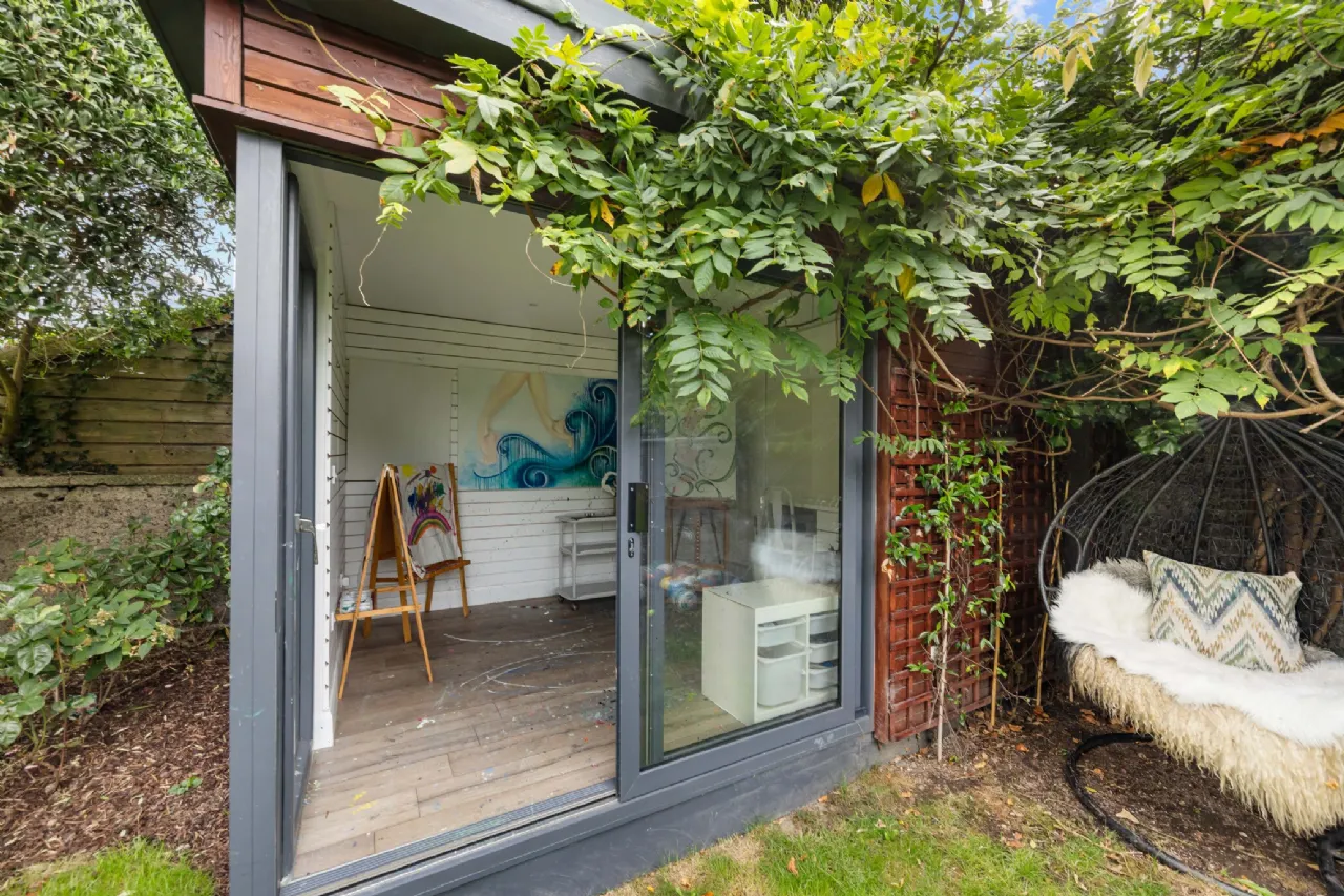 Photo of 19 Marine Drive, Sandymount, Dublin 4, D04 X781