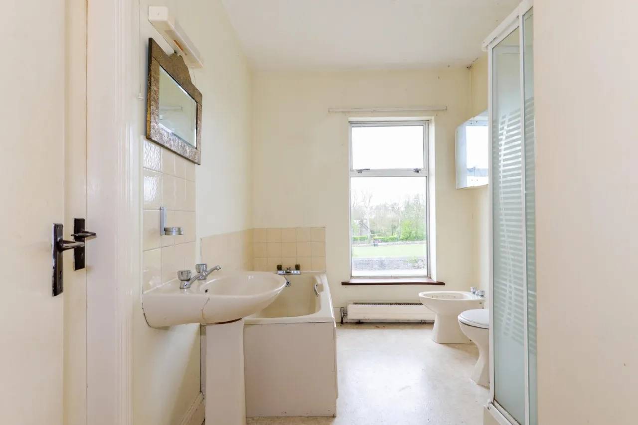 Photo of Dunromin House, 16 Dalysfort Road, Salthill, Galway, H91 R2YN