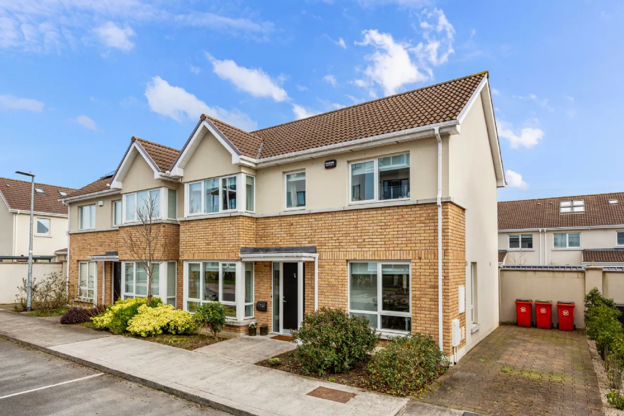 Photo of 3 Diswellstown Place, Hamilton Park, Dublin 15, D15 EP8R