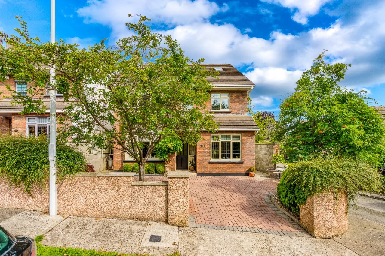 Photo of 10 Kentfield, Shankill, Dublin 18, D18 KX02