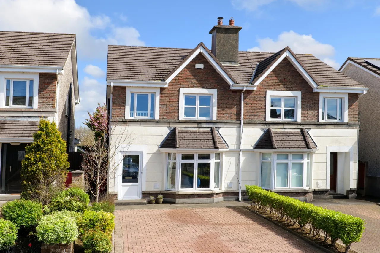 Photo of 220 Ros Caoin, Roscam, Galway, H91 H0XE