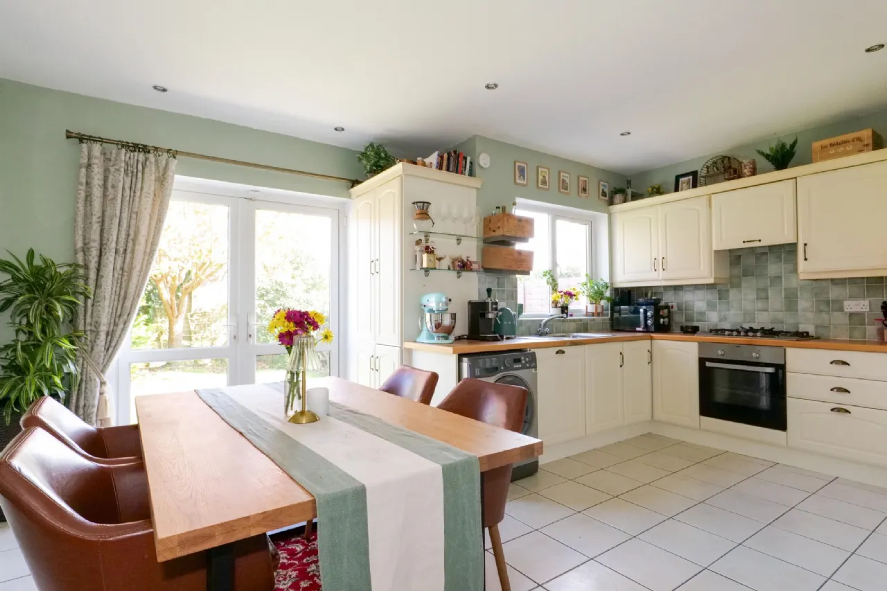 Photo of 220 Ros Caoin, Roscam, Galway, H91 H0XE