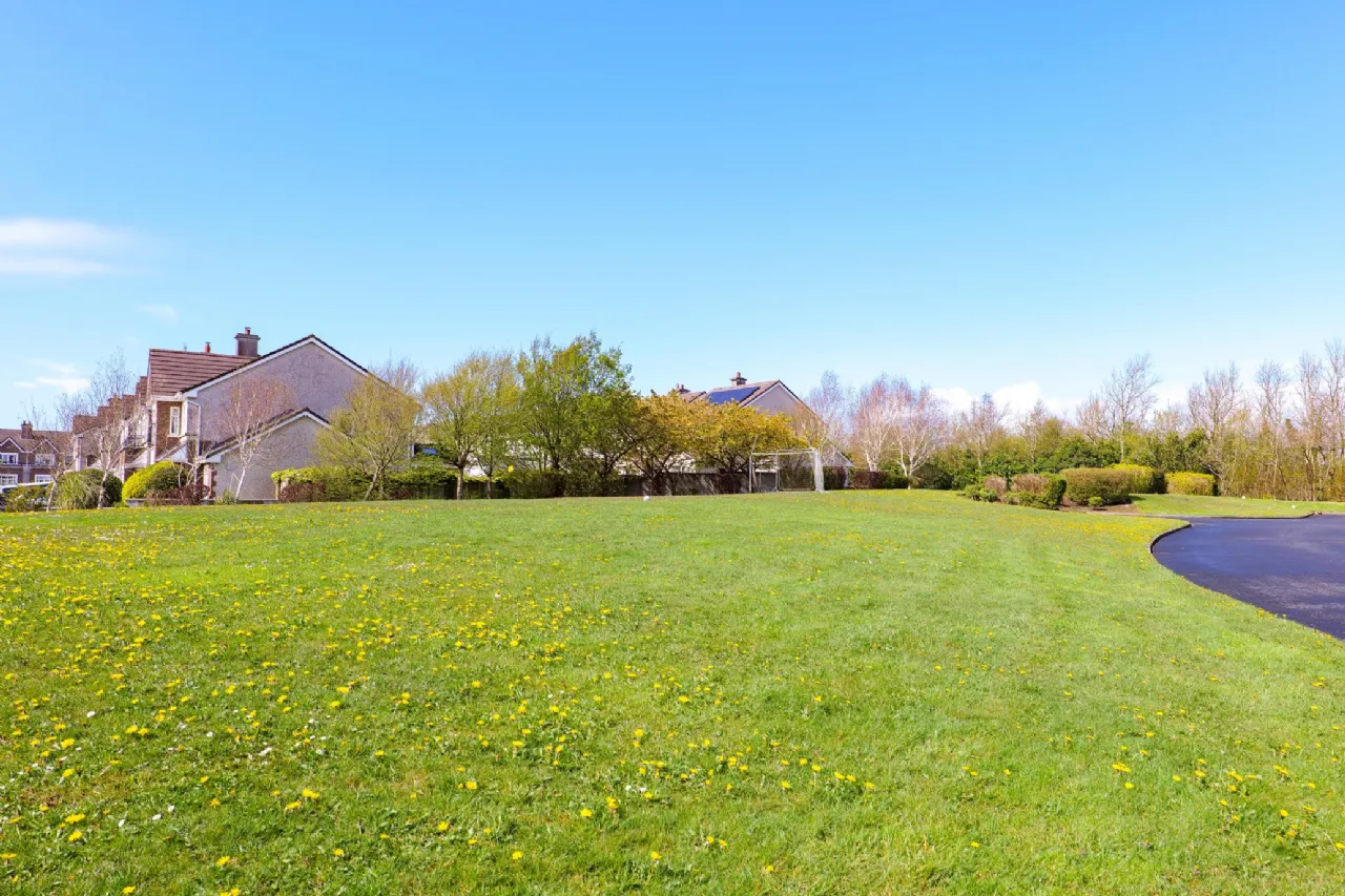 Photo of 220 Ros Caoin, Roscam, Galway, H91 H0XE