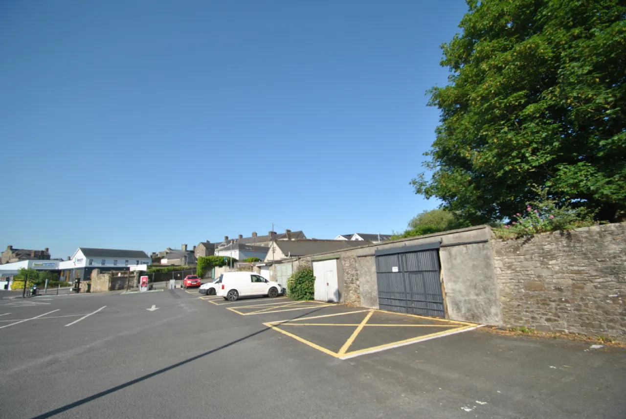 Photo of Grove Street, Roscrea, Co. Tipperary, E53 X822