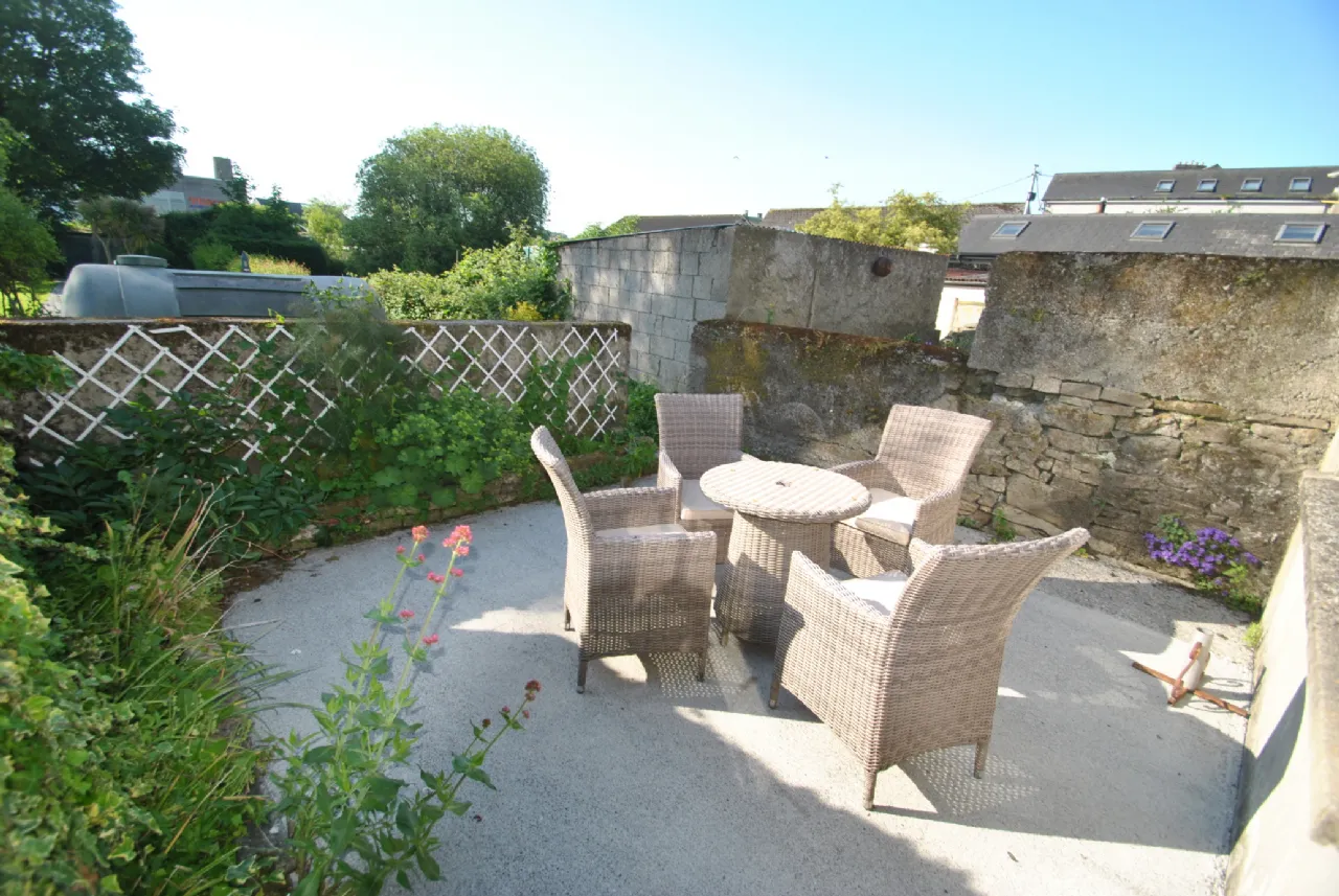 Photo of Grove Street, Roscrea, Co. Tipperary, E53 X822