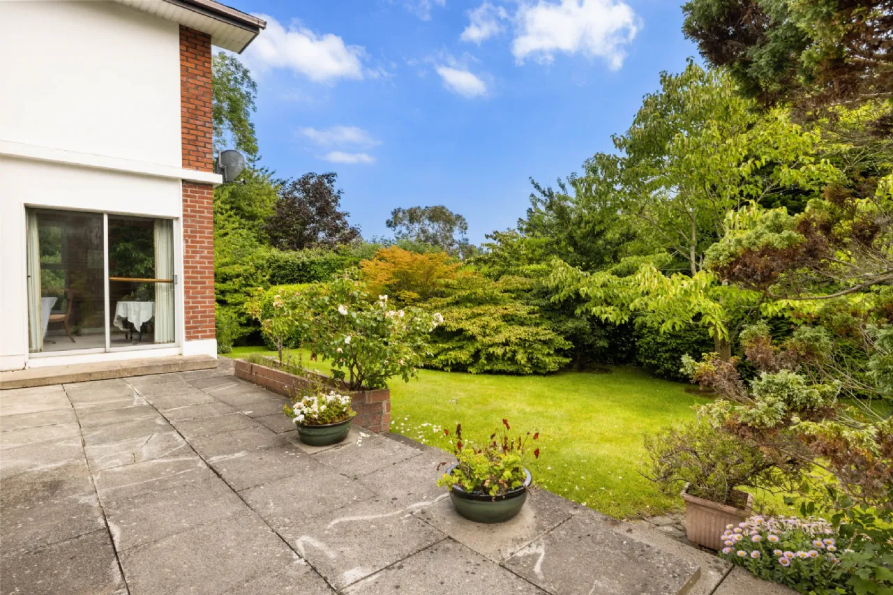 Photo of Mineview, 5 Ferndale Road, Shankill, Rathmichael, Dublin 18, D18 E6P7