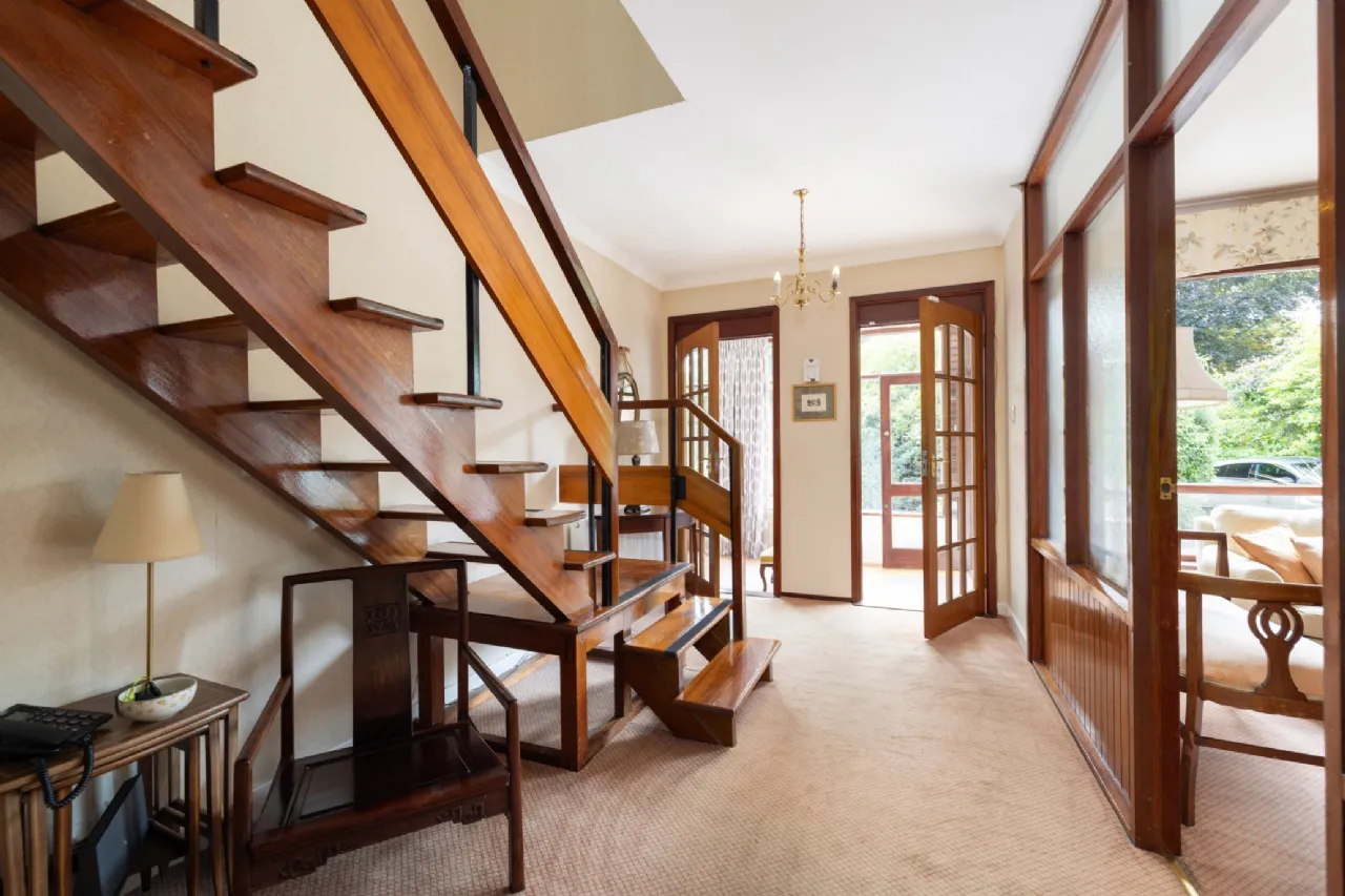 Photo of Mineview, 5 Ferndale Road, Shankill, Rathmichael, Dublin 18, D18 E6P7