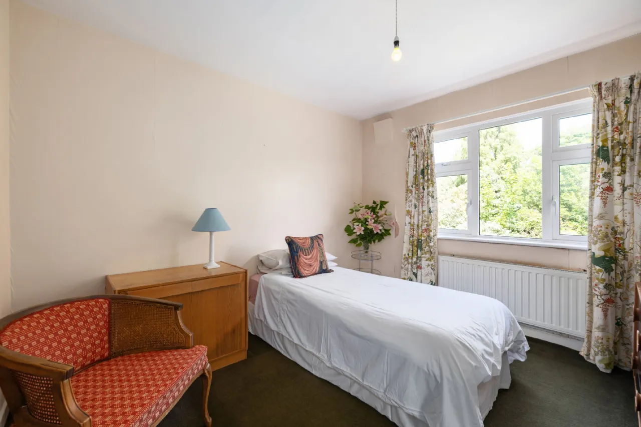 Photo of Mineview, 5 Ferndale Road, Shankill, Rathmichael, Dublin 18, D18 E6P7