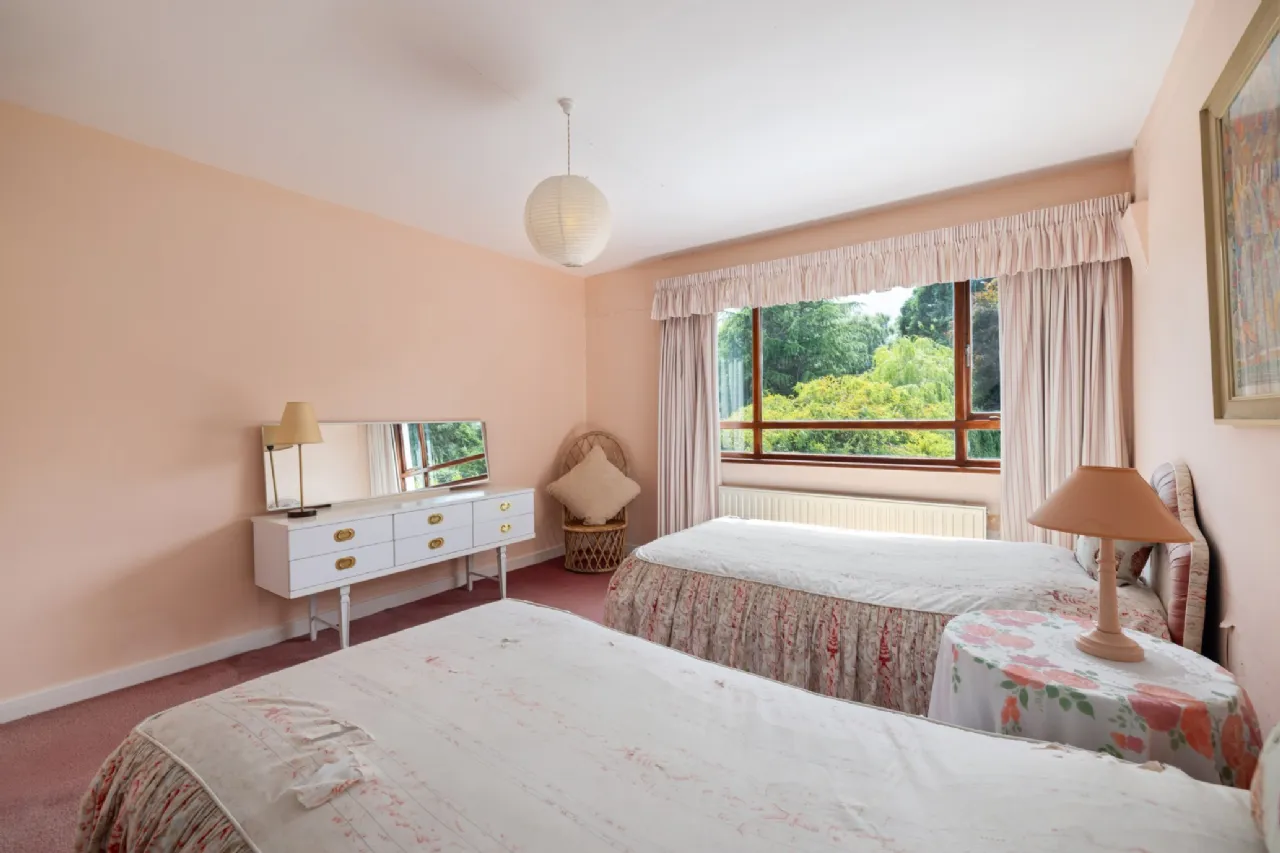 Photo of Mineview, 5 Ferndale Road, Shankill, Rathmichael, Dublin 18, D18 E6P7