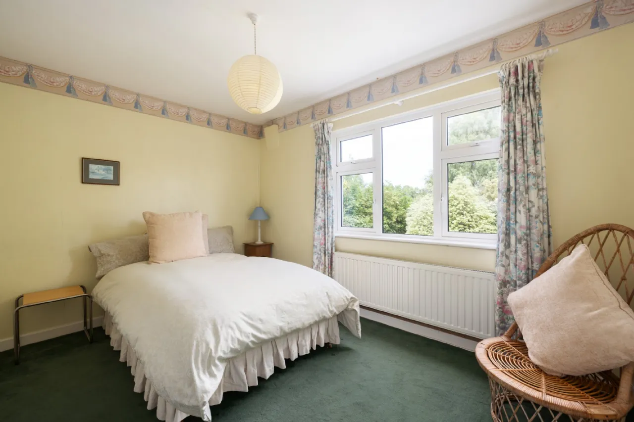 Photo of Mineview, 5 Ferndale Road, Shankill, Rathmichael, Dublin 18, D18 E6P7