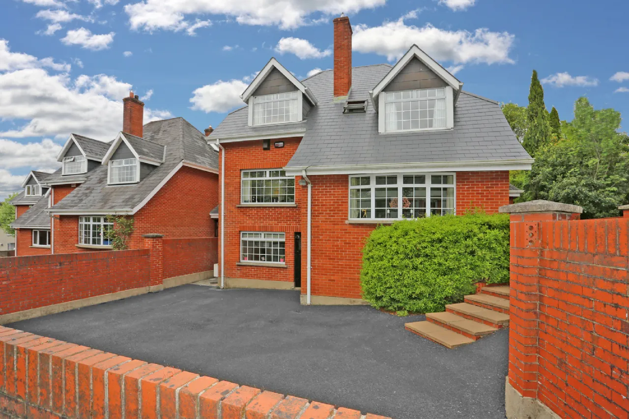 Photo of 3 Clifton Close, Ennis Road, Limerick, V94 EHY7