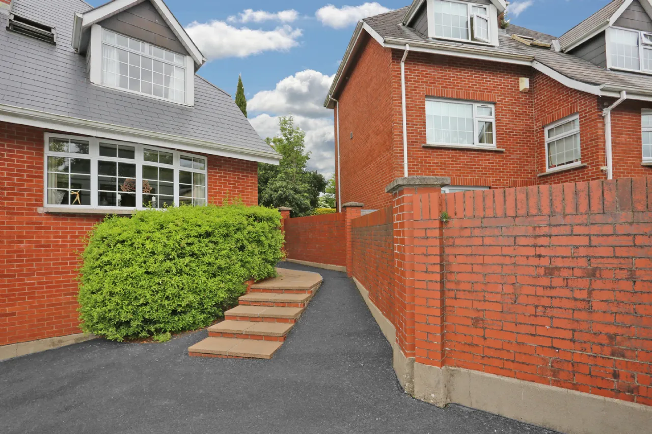 Photo of 3 Clifton Close, Ennis Road, Limerick, V94 EHY7