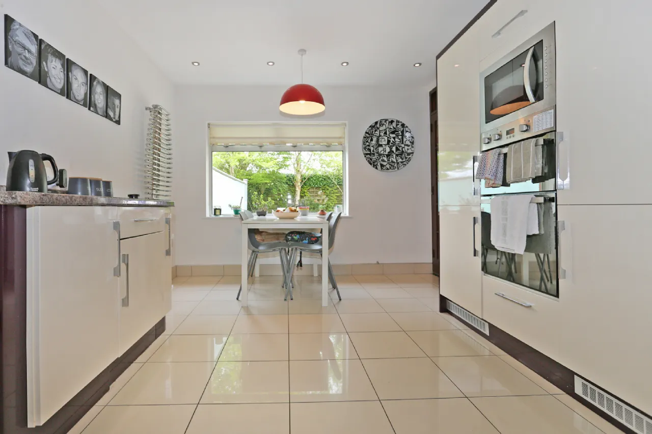 Photo of 3 Clifton Close, Ennis Road, Limerick, V94 EHY7