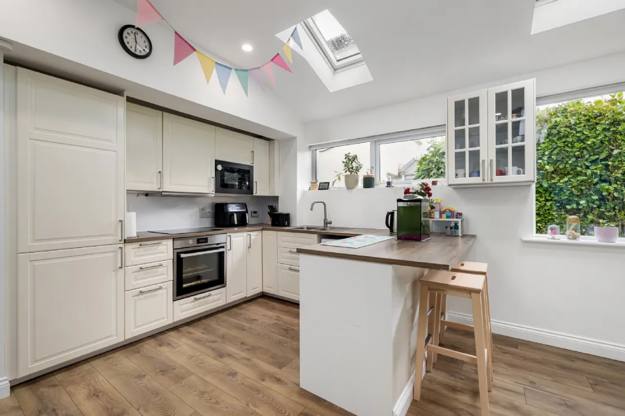 Photo of 59 Dorney Court, Shankill, Dublin 18, D18 V5W5