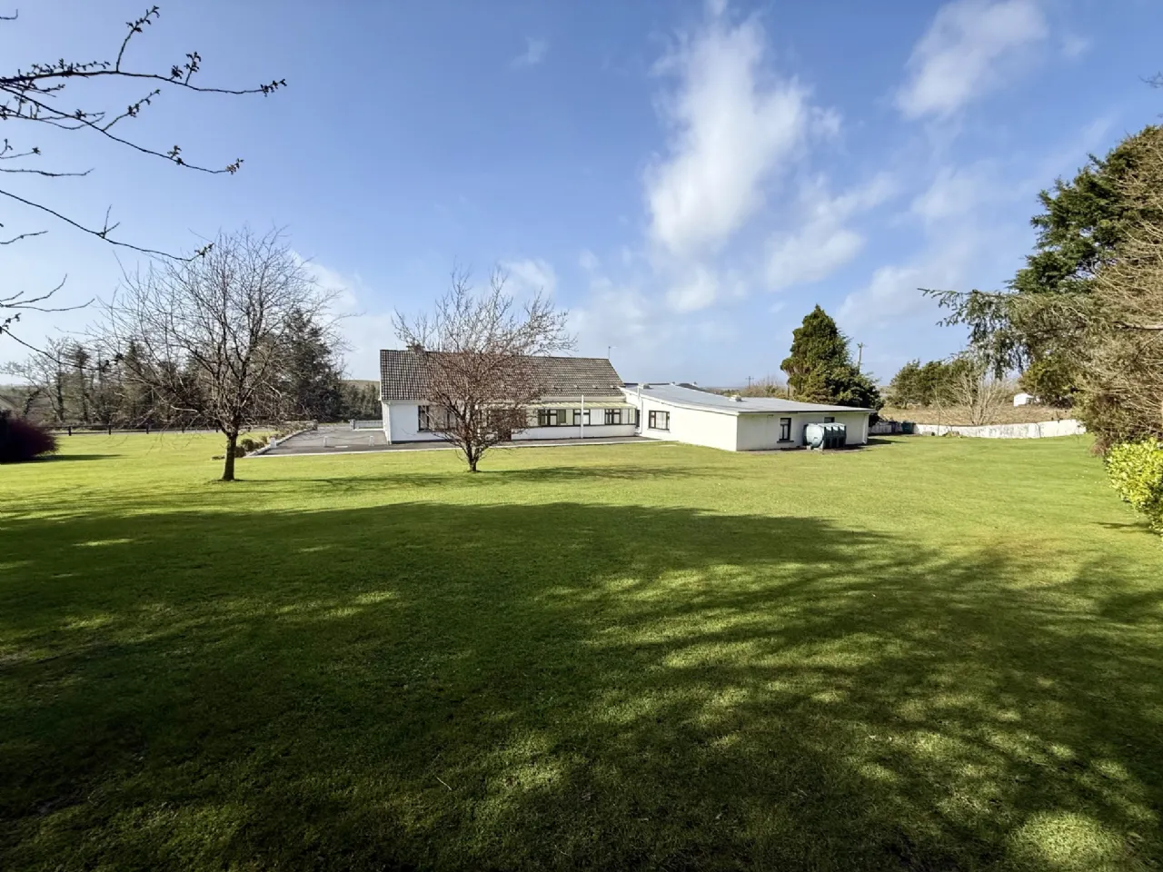 Photo of 4 Bed Plus Granny Flat, 