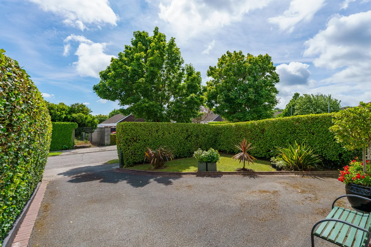 Photo of 47 Kerrymount Rise, Foxrock, Dublin 18, D18 X7T3
