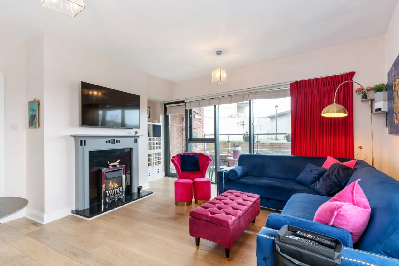 Photo of 87 The Oval, Tullyvale, Cabinteely, Dublin 18, D18A002