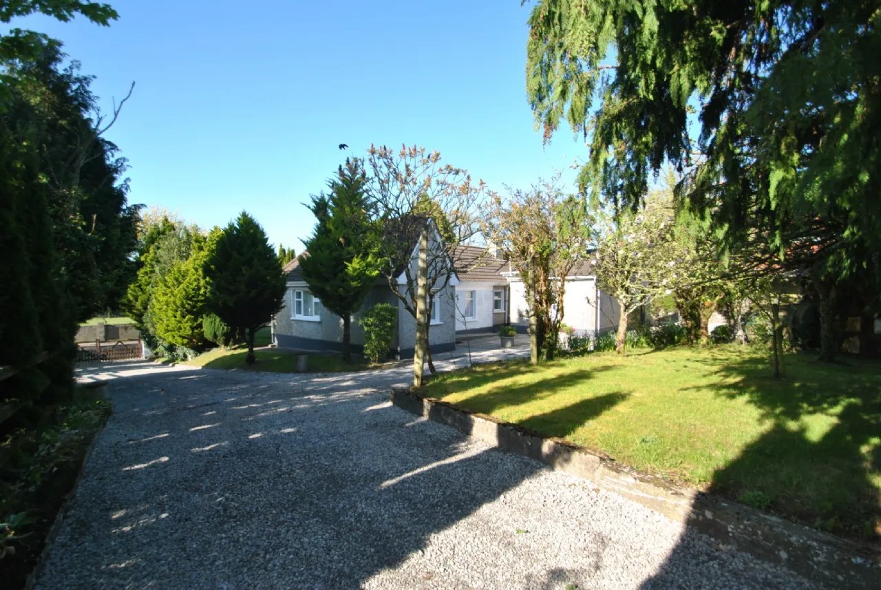 Photo of Greenlawn, Ashbury, Roscrea, Co. Tipperary, E53 ED60